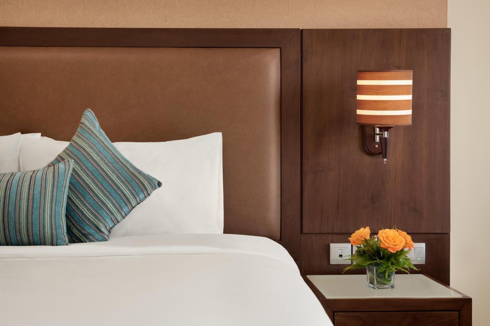Twin Room Mobility Access or Non-Smoking F&B